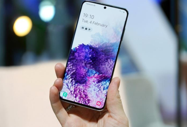 120Hz和60Hz显示屏之间的惊人差异：Galaxy S20与S10