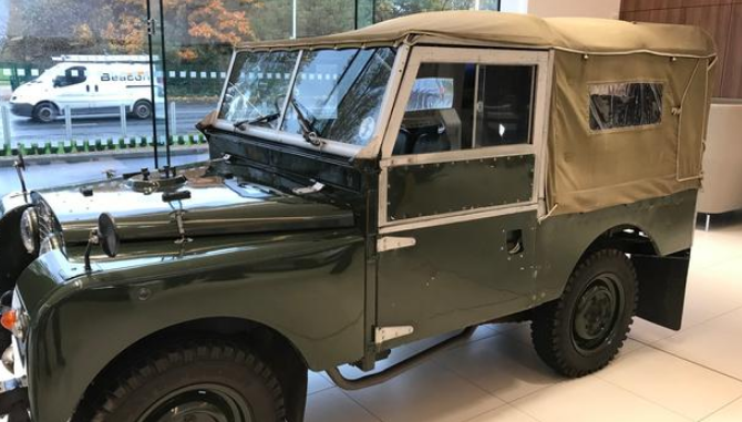 新的Land Rover Defender已抵达北爱尔兰