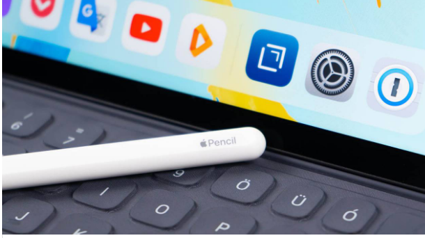 苹果将在今年晚些时候发布带触控板的iPad键盘