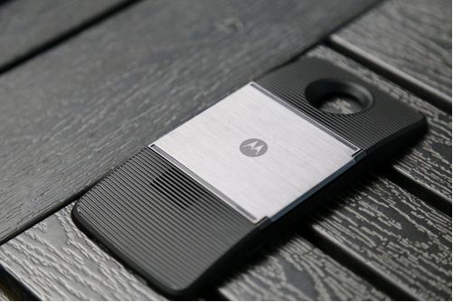 摩托罗拉Moto E6s首次亮相配备6.1英寸显示屏13MP双摄像头和3000mAh电池