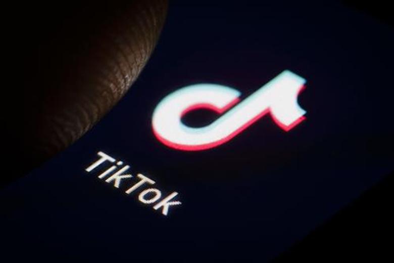 TikTok警告用户不要发布破坏头骨的挑战视频