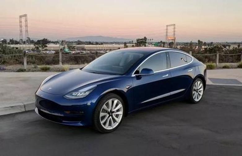 特斯拉Model 3成为工厂漂移机