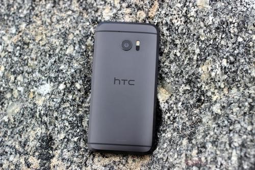 T-Mobile在短短两个月后便抛弃了HTC 10