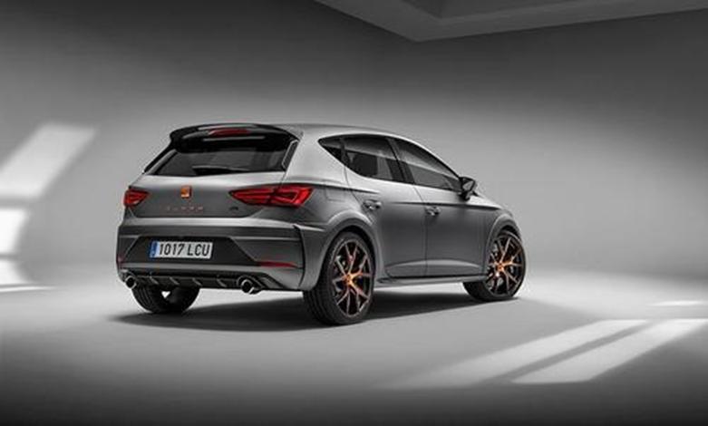 JE Design推出用于SEAT Leon Cupra的宽体套件