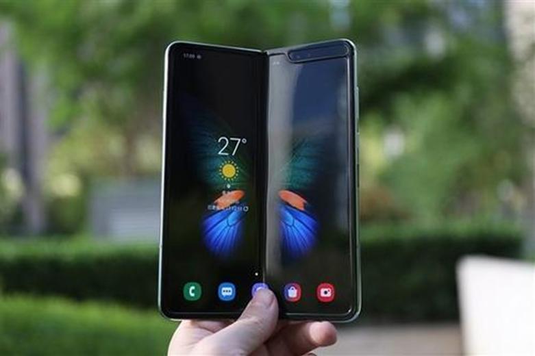 三星Galaxy Fold 2将获得更便宜的256GB版本