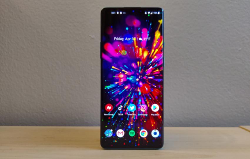 OnePlus 8 Pro可与其他旗舰智能手机匹敌甚至更胜