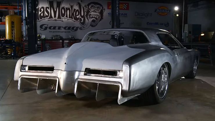 Gas Monkey Garage 1972年的Buick Riviera的SEMA背后的真实故事