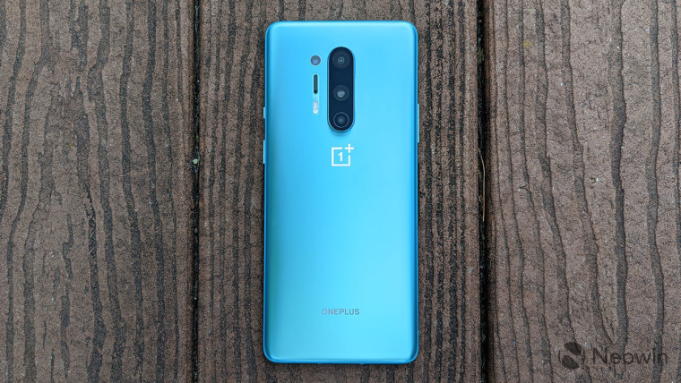 OnePlus 8 Pro的滤色镜相机可以看穿塑料物体