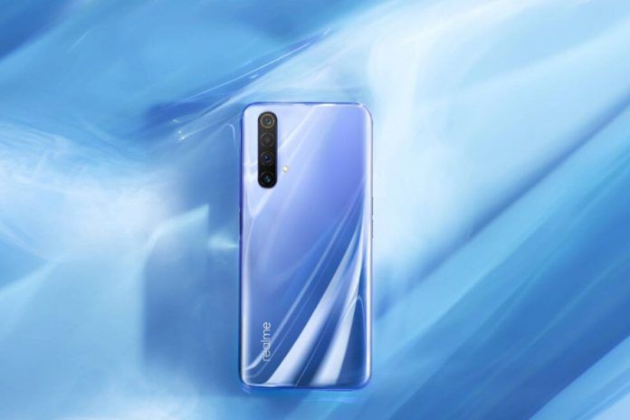 Realme X50t 5G（RMX2052）可能是X50系列的第五种型号，在Google Play支持的设备列表中被发现