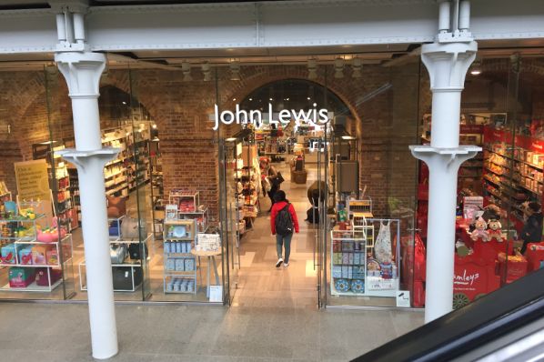 约翰·刘易斯将关闭全英国的八家商店