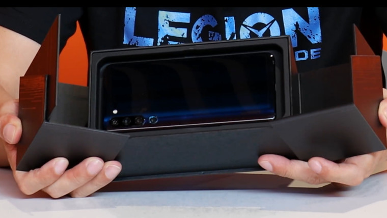 Legion游戏手机配备144Hz显示屏