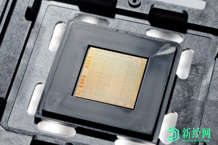 IBM推出用于混合云计算的7nm