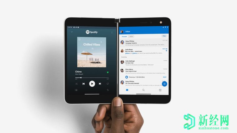 微软的Surface Duo手机今天上市，价格为1399美元