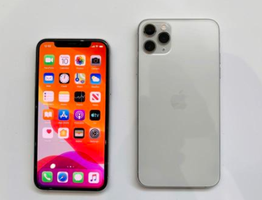 iPhone栏上的橙色和绿色指示灯是什么？