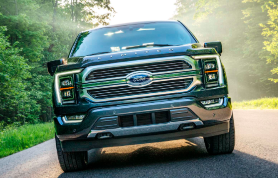 2021福特F-150拖曳14,000磅，提供混合动力，扭矩达570 lb-ft