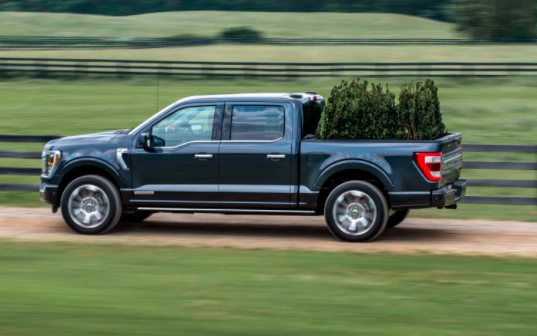 2021福特F-150拖曳14,000磅，提供混合动力，扭矩达570 lb-ft