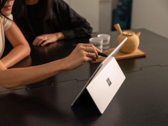 微软使用新的处理器选项更新了Surface Pro X