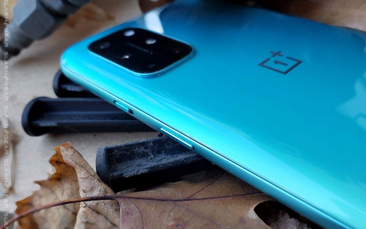 一加OnePlus 8T评测：明亮，清晰，彩色的显示屏