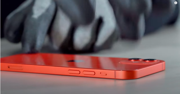 iPhone 12经过弯曲测试，据称以铝制外壳和带陶瓷屏蔽层的玻璃更加耐用