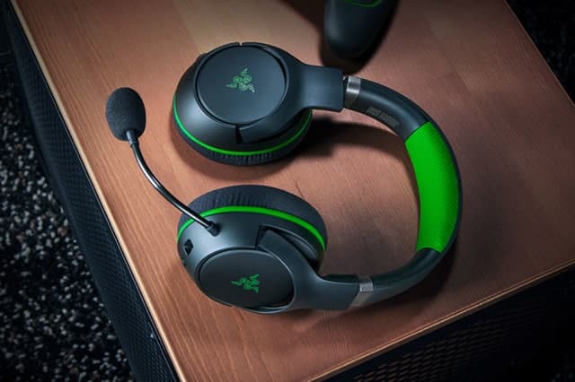 Razer最新的游戏耳机是专门为Xbox Series X设计的