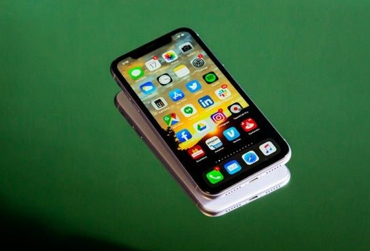 iPhone  12 mini：有高性能和高质量屏幕