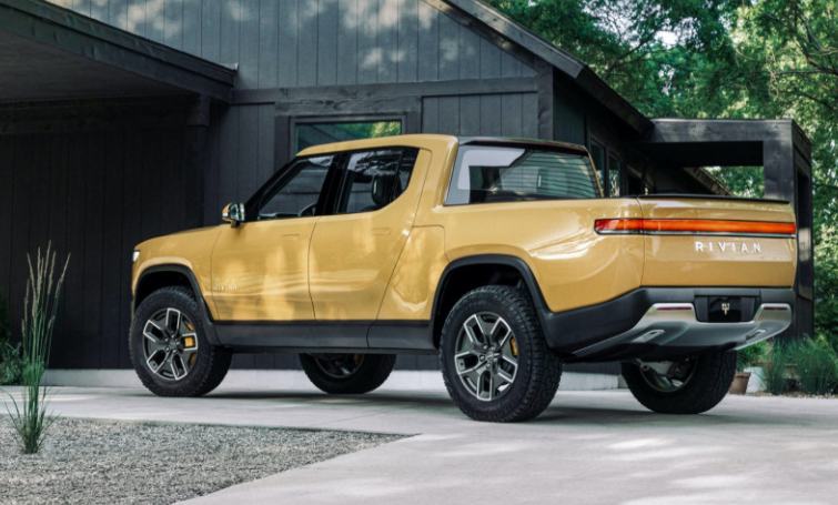 电动Rivian R1T皮卡和R1S SUV将于明年夏季推出