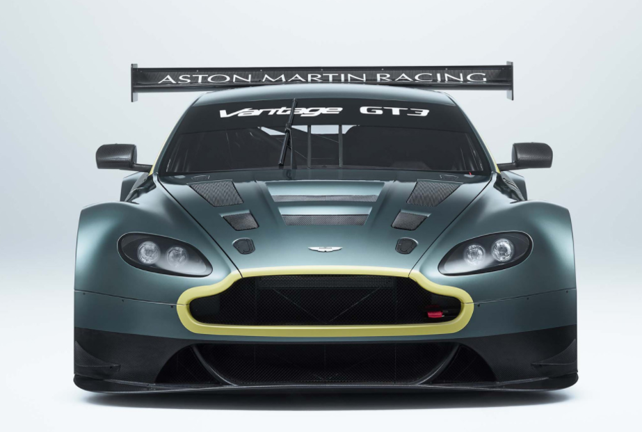 阿斯顿·马丁（Aston Martin）在“传统”系列中提供前代Vantage赛车