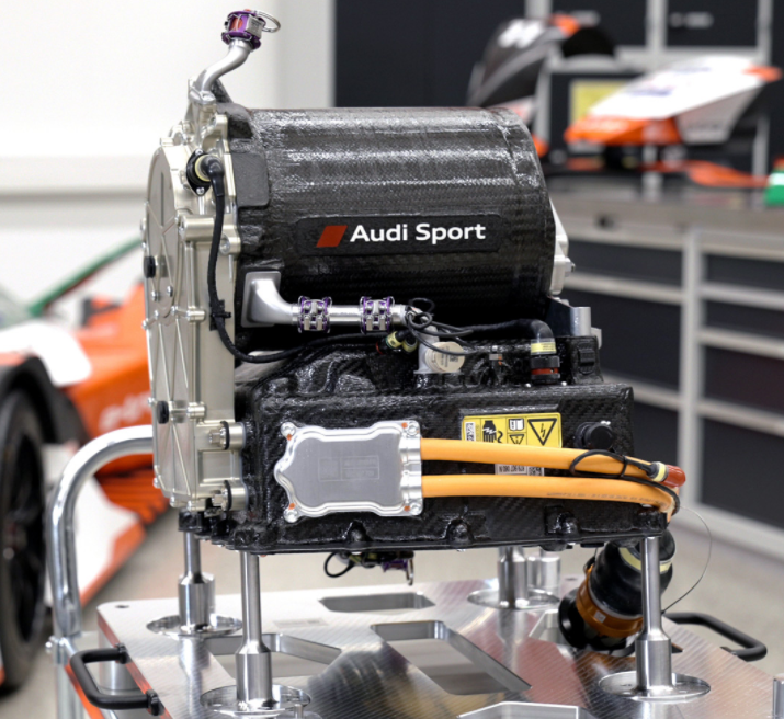 奥迪最新的Formula E赛车配备了汽车制造商自己的驱动系统