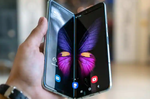 LG可能在2021年6月之前推出可折叠手机
