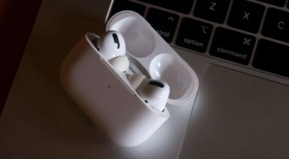 来自苹果的AirPods Pro Lite