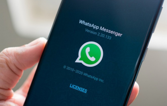 Facebook：如果您不共享数据，则禁止使用WhatsApp