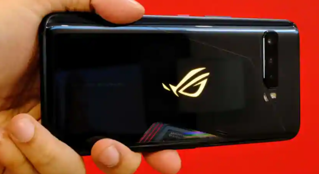 华硕即将推出一款新的以游戏为中心的ROG  Phone4