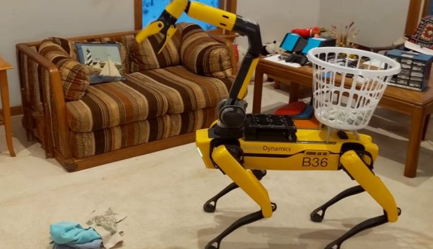 波士顿动力机器人Spot清理房屋，帮助园艺