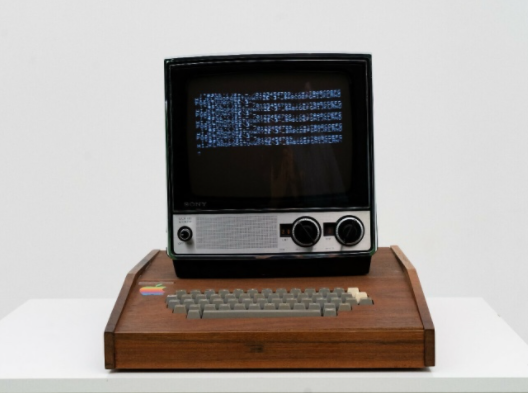由乔布斯和沃兹尼亚克制造的可正常工作的Apple-1计算机的价格为150万美元