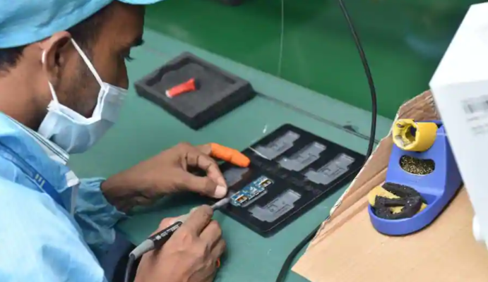 小米还正在扩大其在印度用于智能手机的零部件制造