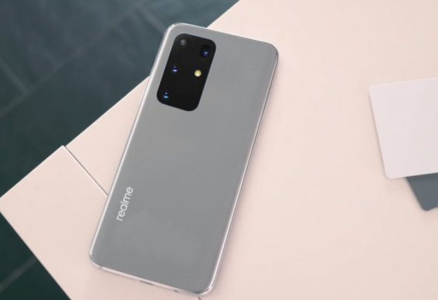 Realme X7 Pro具有全高清+分辨率的平面AMOLED显示屏