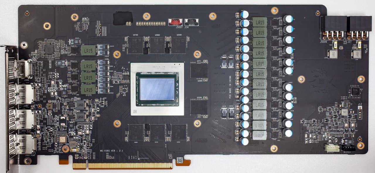 Alienware OEM版本RX 6800XT图形卡曝光：绿色PCB，无徽标
