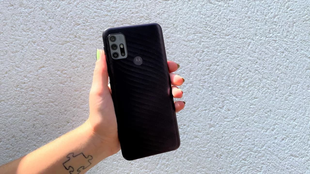 摩托罗拉 Moto G10 评测：非常便宜，非常基本，绝对有能力