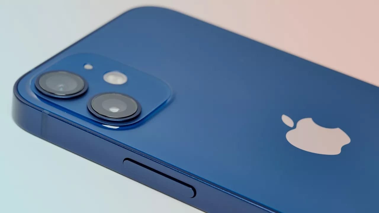 Apple 推出售价 99 美元的 iPhone 12 MagSafe 电池组