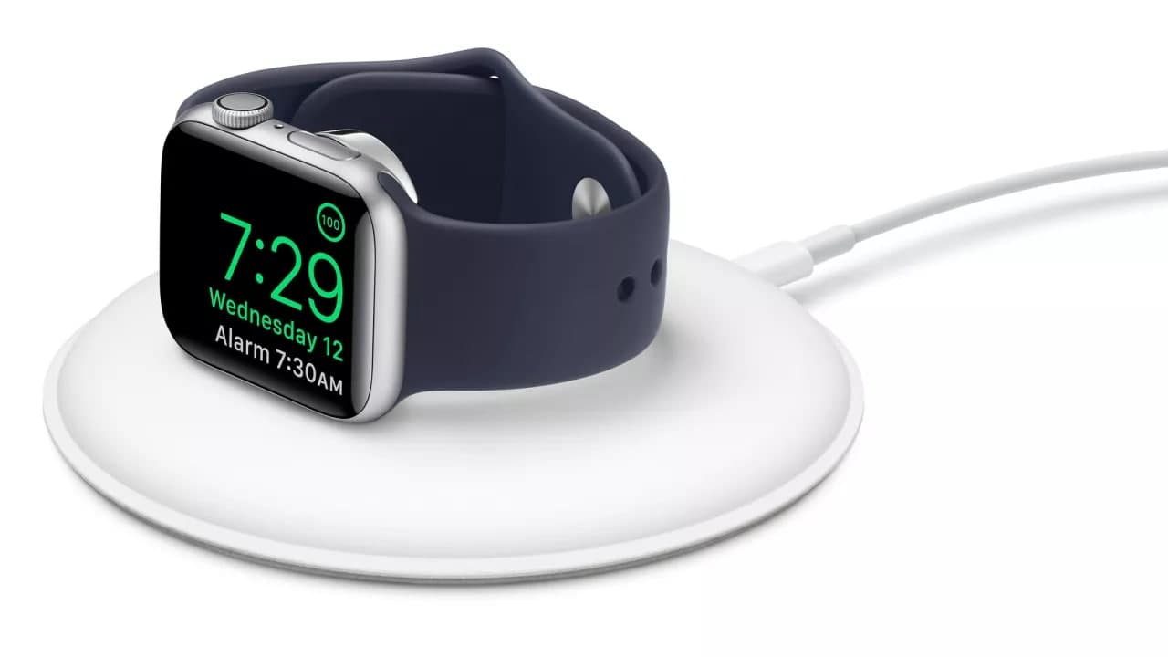 Apple Watch 磁性充电底座评测