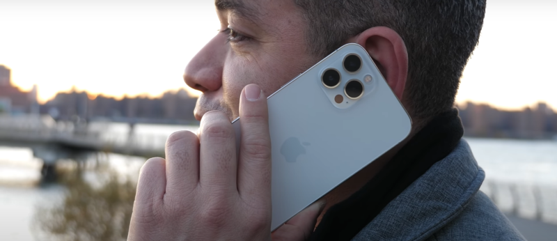 消费者群体中的品牌忠诚度与旧设备：Apple iPhone 13