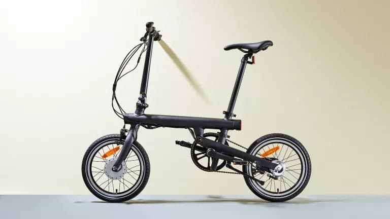 我尝试了小米的廉价折叠电动自行车 Brompton 竞争对手