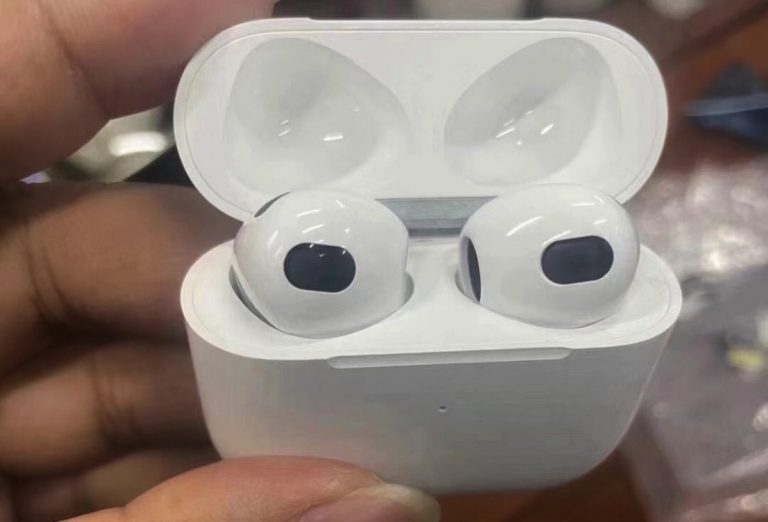 新的 AirPods 3 似乎仍会在 2021 年推出