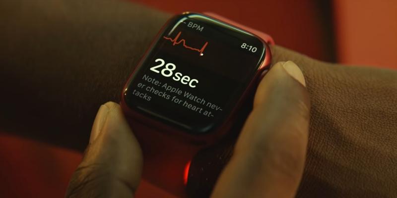 最新的 watchOS 8.3 更新可能会给你的 Apple Watch 充电问题