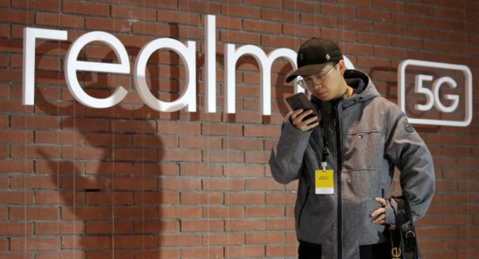 小米17系列开售首日评论量超27万条 Max机型最高