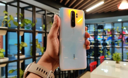 苹果计划2027年iPhone全面采用LTPO OLED Air系列受益