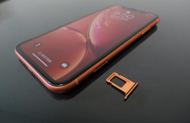 曝iPhone折叠屏主要交由中国厂商代工 将加快上市？
