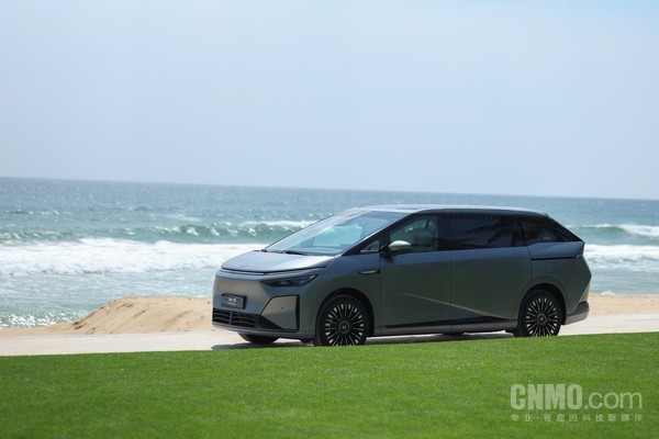 小鹏X9超级增程