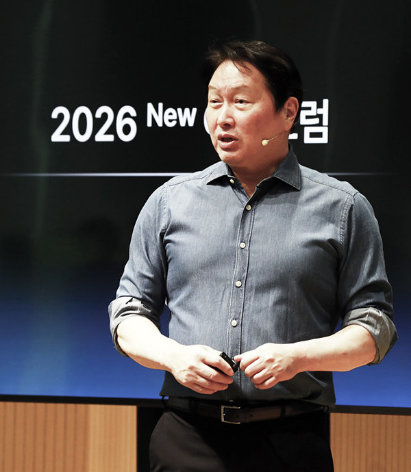 引入外部AI模型!SK集团崔泰源:AI转型的本质是“改善运营”