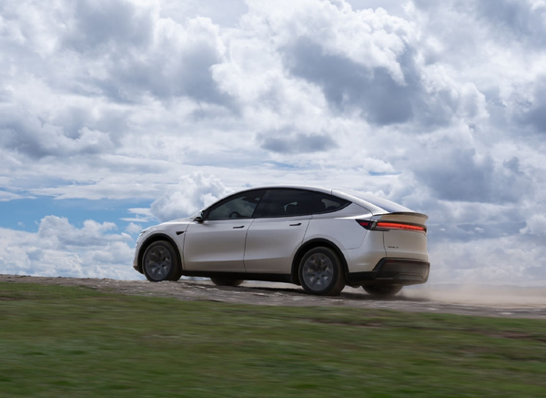 海外品牌欲掀起2026年汽车价格战？宝马大众特斯拉下场！